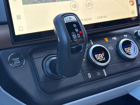 New 2026 Land Rover Defender 130 X-Dynamic SE image 23