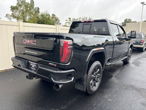 Used 2025 GMC Sierra 2500 AT4 w/ AT4 Premium Plus Package AWD/4WD image 3