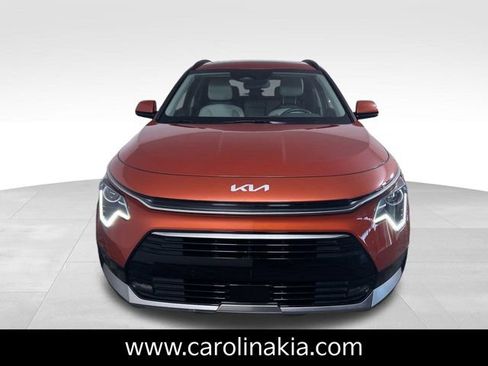 New 2023 Kia Niro EX Touring image 8