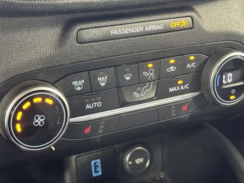 Used 2020 Ford Escape SE image 20