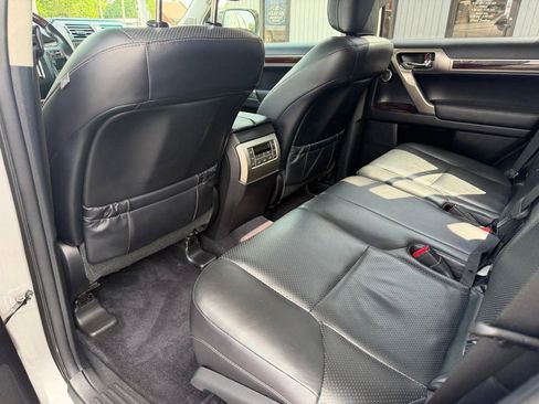 Used 2014 Lexus GX 460 Luxury AWD/4WD image 17