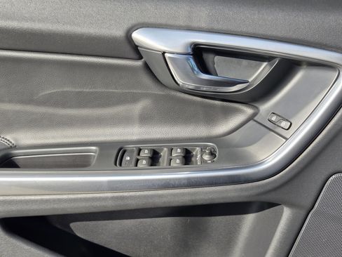 Used 2016 Volvo V60 T5 Premier image 35
