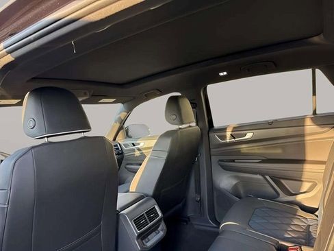 New 2026 Volkswagen Atlas Cross Sport SEL Premium R-Line image 5