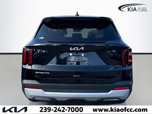 New 2026 Kia Sorento LX image 4