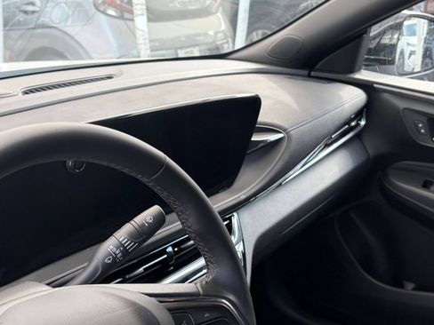 Used 2025 Buick Envista Sport Touring FWD image 34