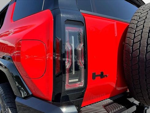 Used 2026 GMC Hummer EV SUV w/ LPO, Dark Essentials Package AWD/4WD image 25