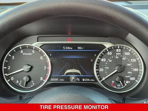 Certified 2024 Nissan Sentra SV FWD image 23
