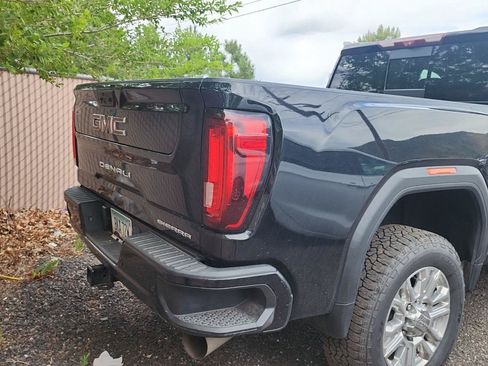 Used 2022 GMC Sierra 3500 Denali w/ Denali Ultimate Package AWD/4WD image 3