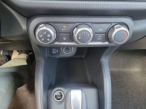 New 2025 Nissan Kicks Play S image 16