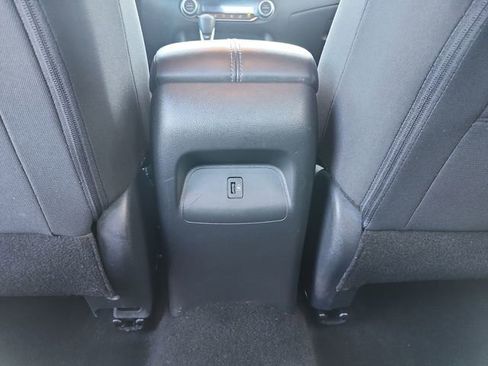 Used 2020 Nissan Sentra SV w/ Lighting Package image 32