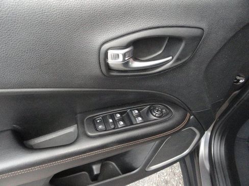 Used 2021 Jeep Compass Limited AWD/4WD image 14