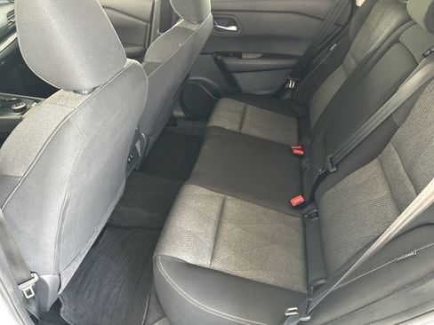 Used 2024 Nissan Rogue SV image 27