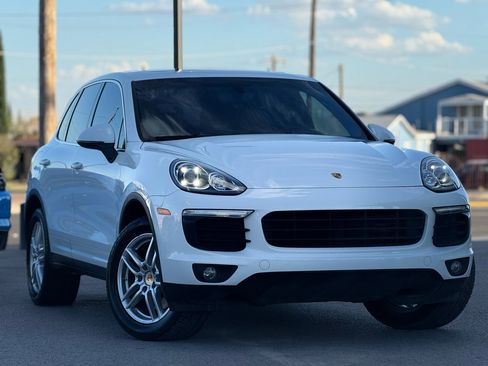 Used 2017 Porsche Cayenne image 2