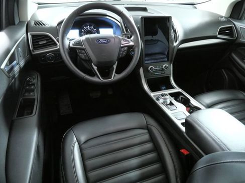 Certified 2024 Ford Edge SEL w/ Convenience Package AWD/4WD image 4
