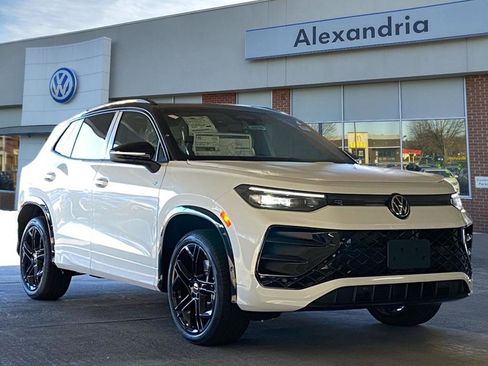 New 2026 Volkswagen Tiguan SE R-Line image 1