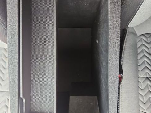 Used 2024 Chevrolet Equinox LS w/ LS Convenience Package image 26