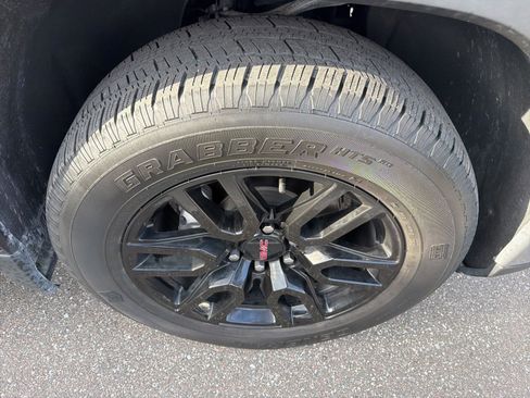 Used 2023 GMC Sierra 1500 Elevation RWD image 11