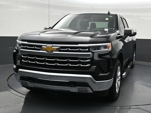 Used 2024 Chevrolet Silverado 1500 LTZ RWD image 9