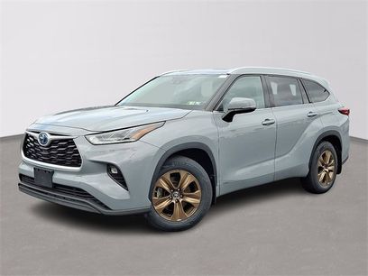 Used 2022 Toyota Highlander Bronze Edition