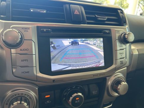 Used 2019 Toyota 4Runner 4WD image 10