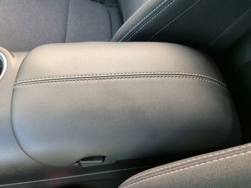 Used 2024 Ford Mustang Coupe image 28