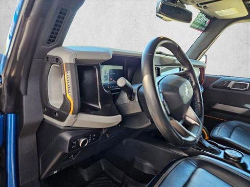 Used 2021 Ford Bronco Badlands image 9