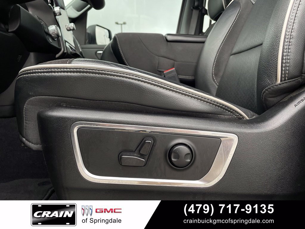 Used 2025 RAM 1500 Laramie AWD/4WD image 11