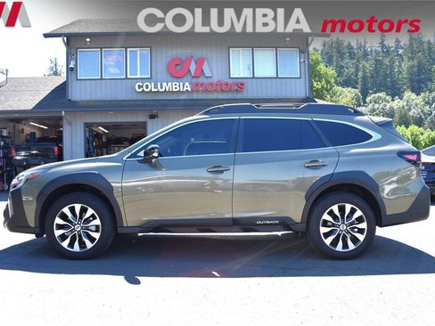 Used 2023 Subaru Outback Limited image 9