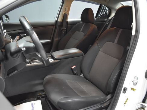 Certified 2023 Nissan Sentra SV w/ All-Weather Package FWD image 5