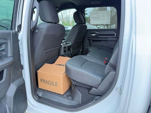 New 2026 RAM 3500 Big Horn AWD/4WD image 15