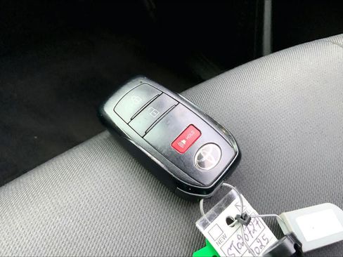 Used 2025 Toyota Tacoma SR RWD image 13