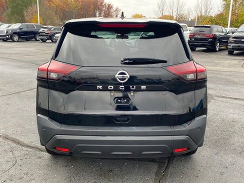 Used 2021 Nissan Rogue S image 4