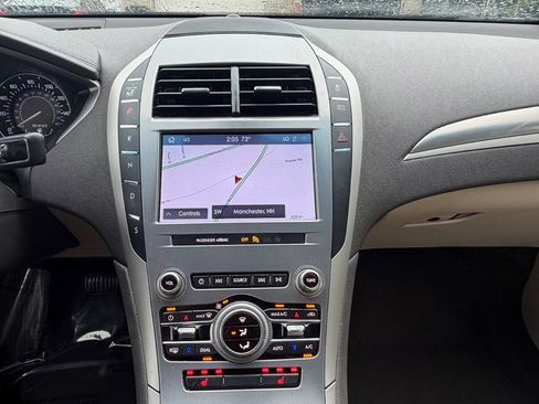 Used 2020 Lincoln MKZ AWD w/ Convenience Package image 15