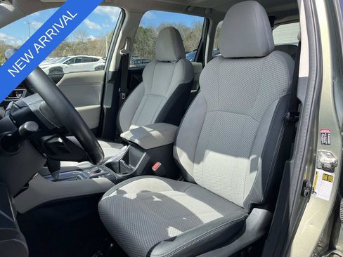 Used 2020 Subaru Forester Premium image 28