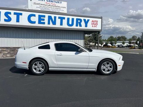 Used 2014 Ford Mustang Coupe RWD image 19