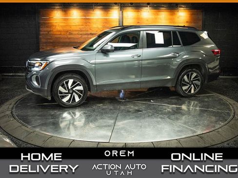 Used 2025 Volkswagen Atlas SE FWD image 1