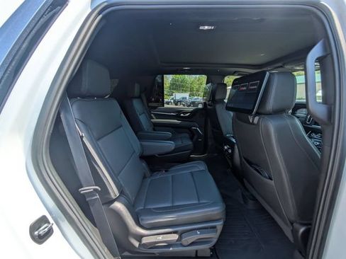 Used 2024 GMC Yukon Denali AWD/4WD image 38