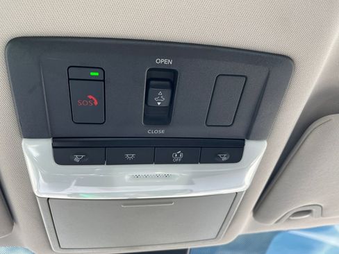 Used 2024 Nissan Altima 2.5 SV w/ SV Premium Package FWD image 21