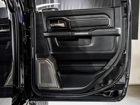 Used 2019 RAM 2500 Limited AWD/4WD image 39