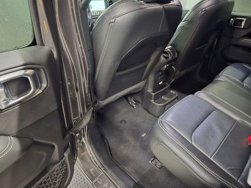 Certified 2021 Jeep Wrangler Unlimited Sahara image 31
