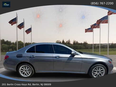 Used 2018 Mercedes-Benz E 300 4MATIC w/ Premium 1 Package image 6