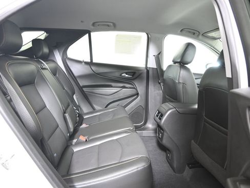Used 2020 Chevrolet Equinox Premier AWD/4WD image 15