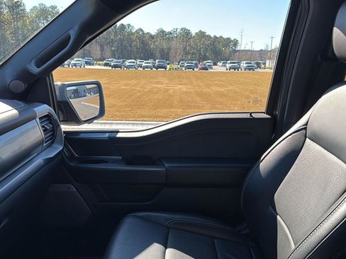 Used 2024 Ford F150 Lariat w/ FX4 Off-Road Package image 23