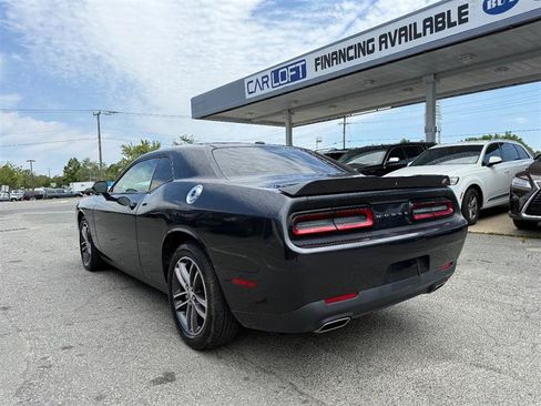 Used 2019 Dodge Challenger SXT AWD/4WD image 8