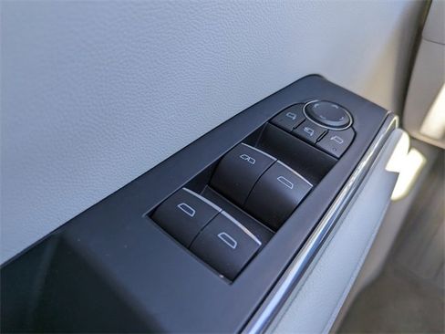 Used 2024 GMC Acadia Denali w/ Super Cruise Package image 22