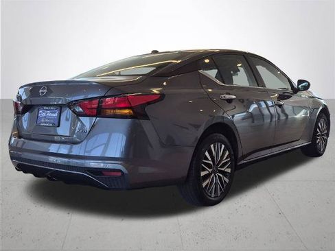 Certified 2025 Nissan Altima 2.5 SV AWD/4WD image 8