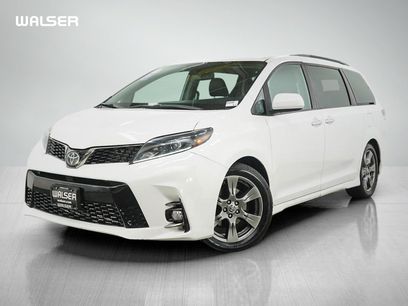 Used 2020 Toyota Sienna SE