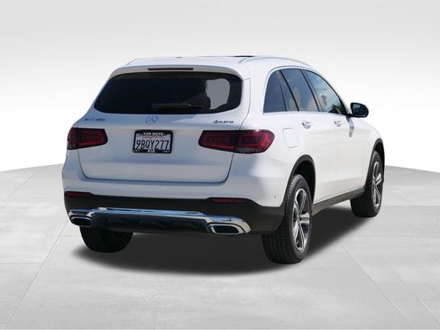 Used 2022 Mercedes-Benz GLC 300 4MATIC w/ Premium Package Lite image 3