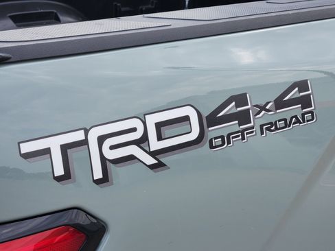 Used 2022 Toyota Tundra SR5 w/ TRD Off-Road Package AWD/4WD image 13