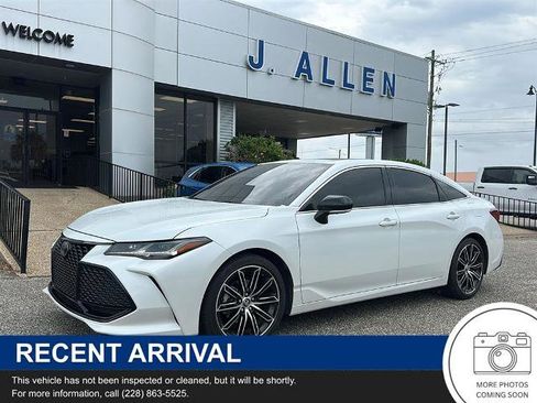 Used 2019 Toyota Avalon Touring w/ Advanced Safety Package FWD image 1